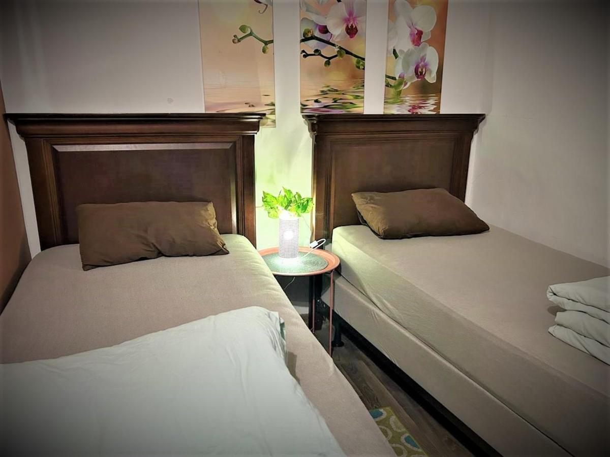 Bern Hostel 키시나우 외부 사진